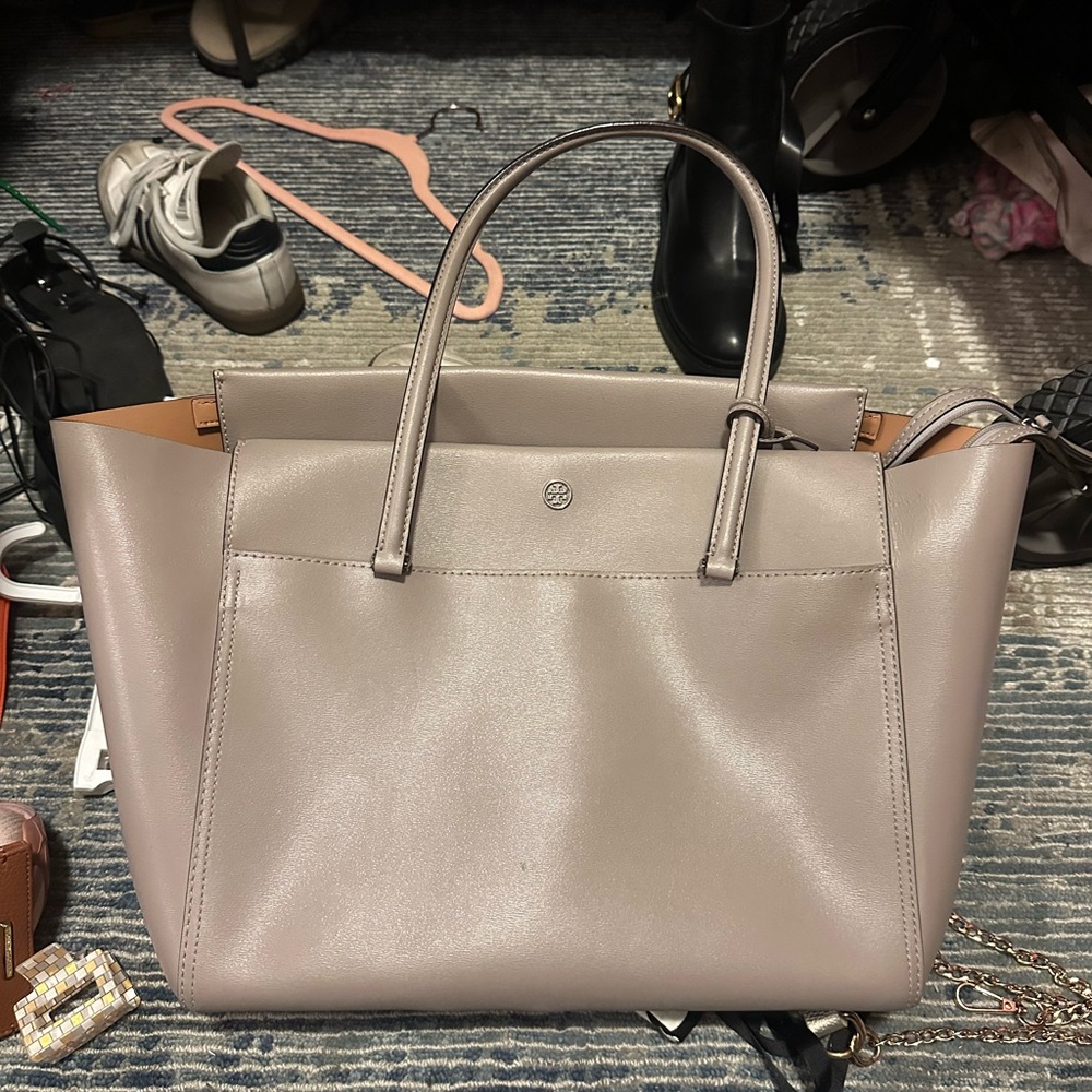 Tory Burch Gray Tote Bag with Structured Design